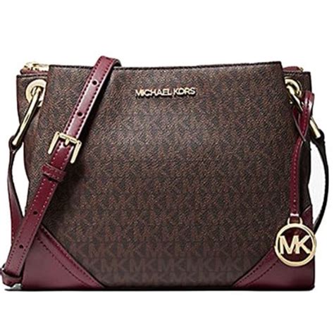 michael kors é conhecida no brasil|bolsa transversal Michael Kors.